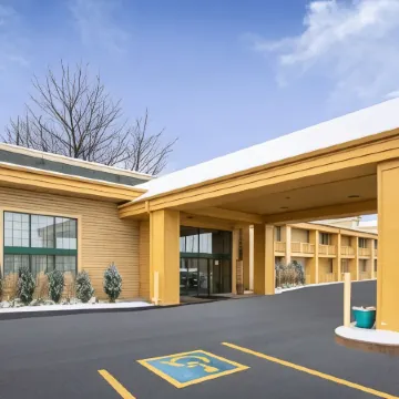 La Quinta Inn by Wyndham Oshkosh
