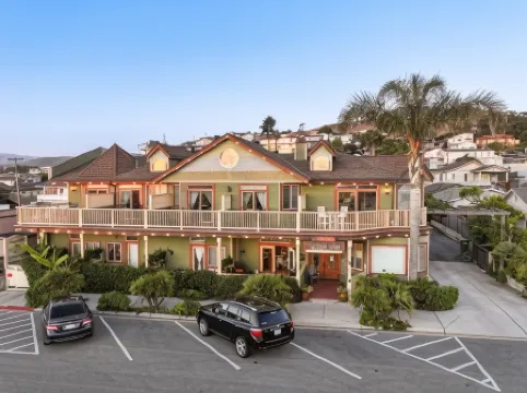Cayucos Sunset Inn