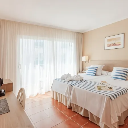 Hotel Dwo les Palmeres