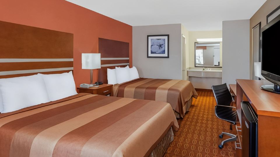 Days Inn by Wyndham Dalton