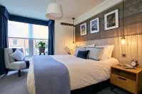 The Red Lion Hotel a Hook