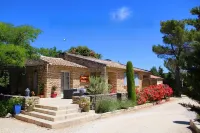 Les Jardins d'Eleusis Hotels in Goult