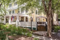 The Charleston Inn Hendersonville NC Hotels in Laurel Park