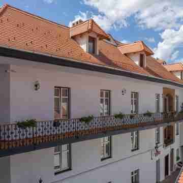 Magister Seven Hotel Exterior