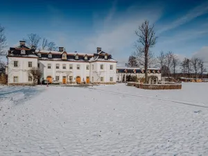Pałac Pakoszów Schlosshotel Wernersdorf