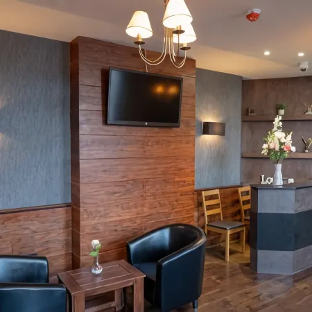 Eagle Hotel Luton Airport