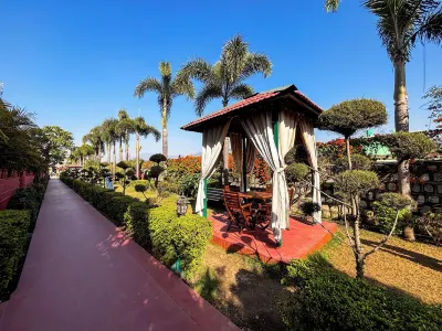 The Neeraj River Forest Resort Hotels in Garhwāl