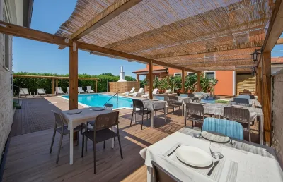 Rooms Natura Hotels in Crveni Vrh