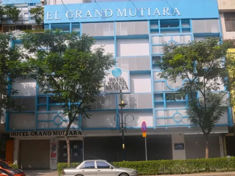 ホテル グランド ムティアラ