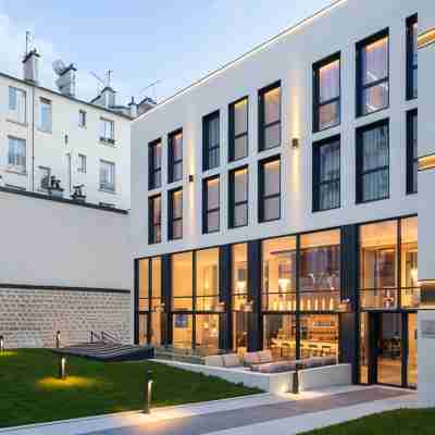 Yac Paris Clichy, A Member of Radisson Individuals Hotel Exterior