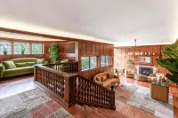 Cedar Gables Inn