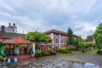 Hukum Darbar Restaurant & Hotel Отели в г. 