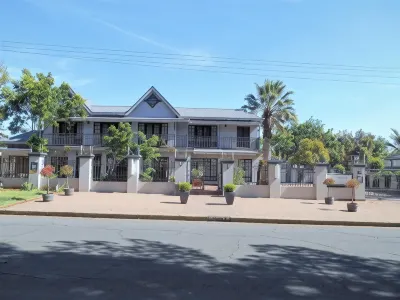 Oakwood Lodge