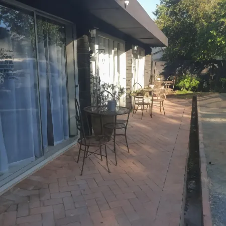 Angels Haven Guesthouse Отели в г. Motheo