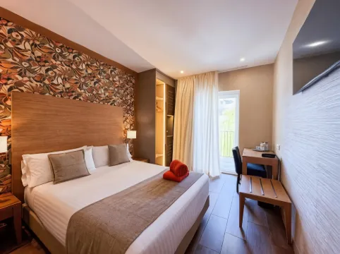 溫莎託薩飯店 – 限成人+16 Photos