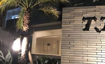 EX Itoman Apartment 503
