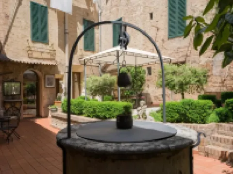 Piazza Paradiso Accommodation Hotels in Siena