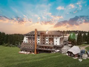 Top 9 Four-Star Hotels in Raska District