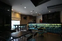 羅莎站喜利多飯店 聖羅莎住宿飯店