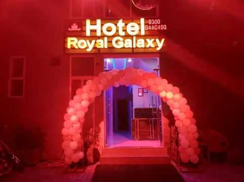 Hotel Royal Galaxy Отели рядом с достопримечательностью «Парк Медоус»