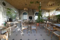 Cumbalıca Flora Hotels in Şifne