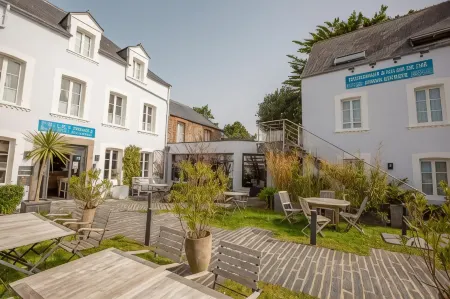 Hôtel Traiteur les Ormes, the Originals Relais