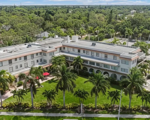 Crystal Bay Historic Hotel Hotels near Walter Fuller Complex