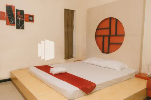 Pits Hotel Mitra RedDoorz Near Atom Mall Hotels in Simokerto