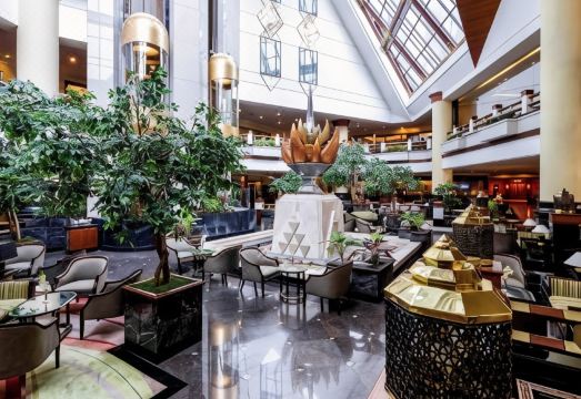 풀먼 콘캔 라자 오키드 조식 레스토랑 분위기