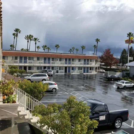 Gilroy Inn