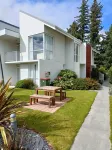 Opuke Crash Pad, enjoy Resort Facilities, Opuke Hot Pools, Ski Field.