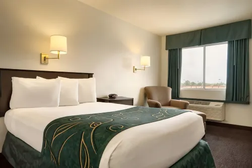 Travelodge by Wyndham Winslow Hotels in Winslow