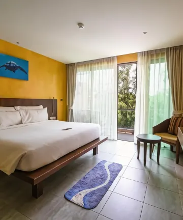 ห้องดีลักซ์ เตียงใหญ่ 1 เตียง