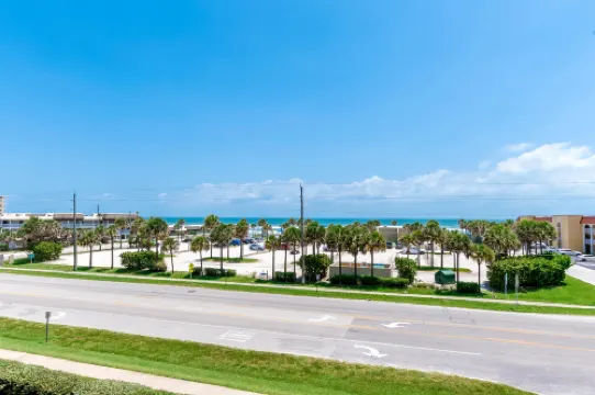 Stunning Ocean Views STEPS from the Beach with Pool! Fabulous 4th Floor Studio!