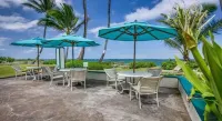 Breathtaking Ocean Views and Beachside Amenities - Stunning Coastal Escape