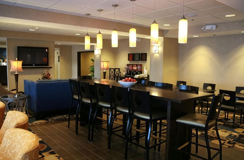 Hampton Inn Topeka photo 5