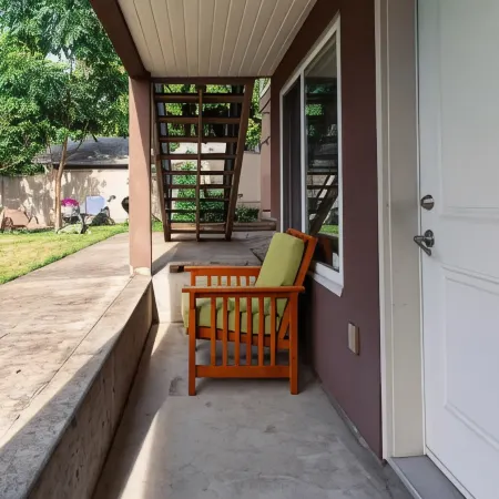 Vancouver Yuelai Guesthouse