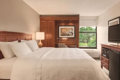 Hampton Inn des Moines-Airport Hotels near Des Moines International Airport