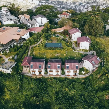 Fox Kandy by Fox Resorts - Luxury in the Mist