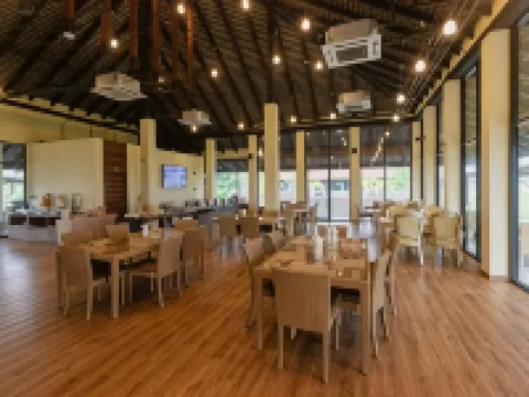 ซี แซนด์ ซัน หัวหิน บาย เจซี เควิน โฮเทล แอนด์ รีสอร์ท โรงแรมในชะอำ