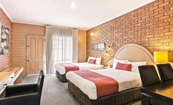 Quality Inn Colonial