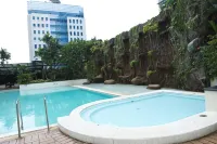 Menara Peninsula Hotel - Pools