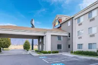 Days Inn by Wyndham Springville Hotel a 