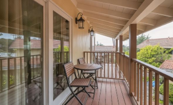 The Vendange Carmel Inn & Suites