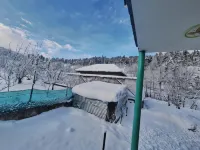 Oak Heaven Cottage Hotels in Baramulla