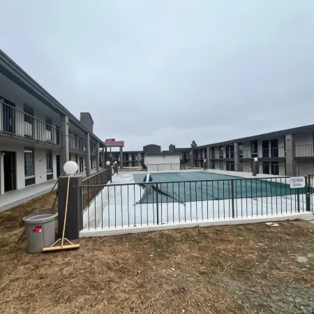 Maverick Inn
