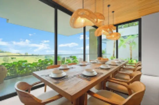 Dago Escape Villa by Kozystay - Bandung