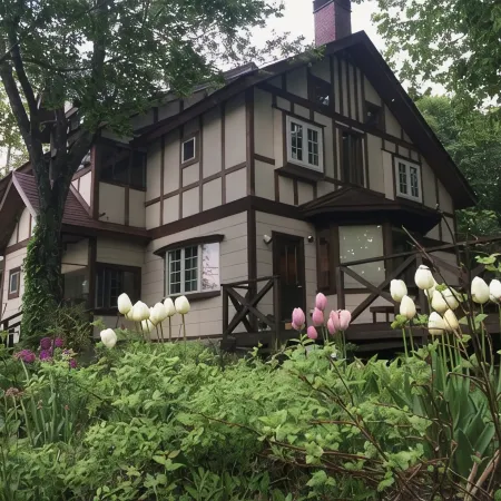 Tsutsuumi Sukuea Pension in the Forest