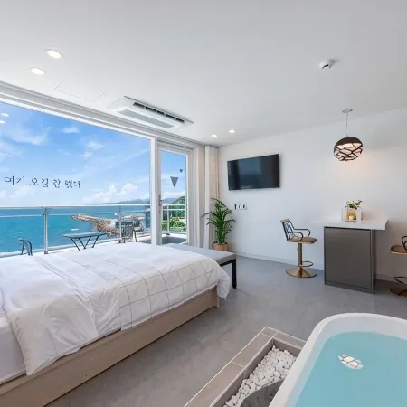 Donghae 828 Ocean View Spa Pension
