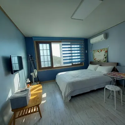 Seogwipo Olle Bridge House Pension Отели рядом с достопримечательностью «Парк Норимэ»